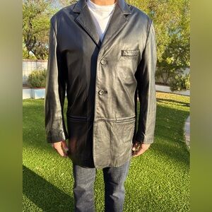 Very gently used Men’s L Marc NY leather blazer